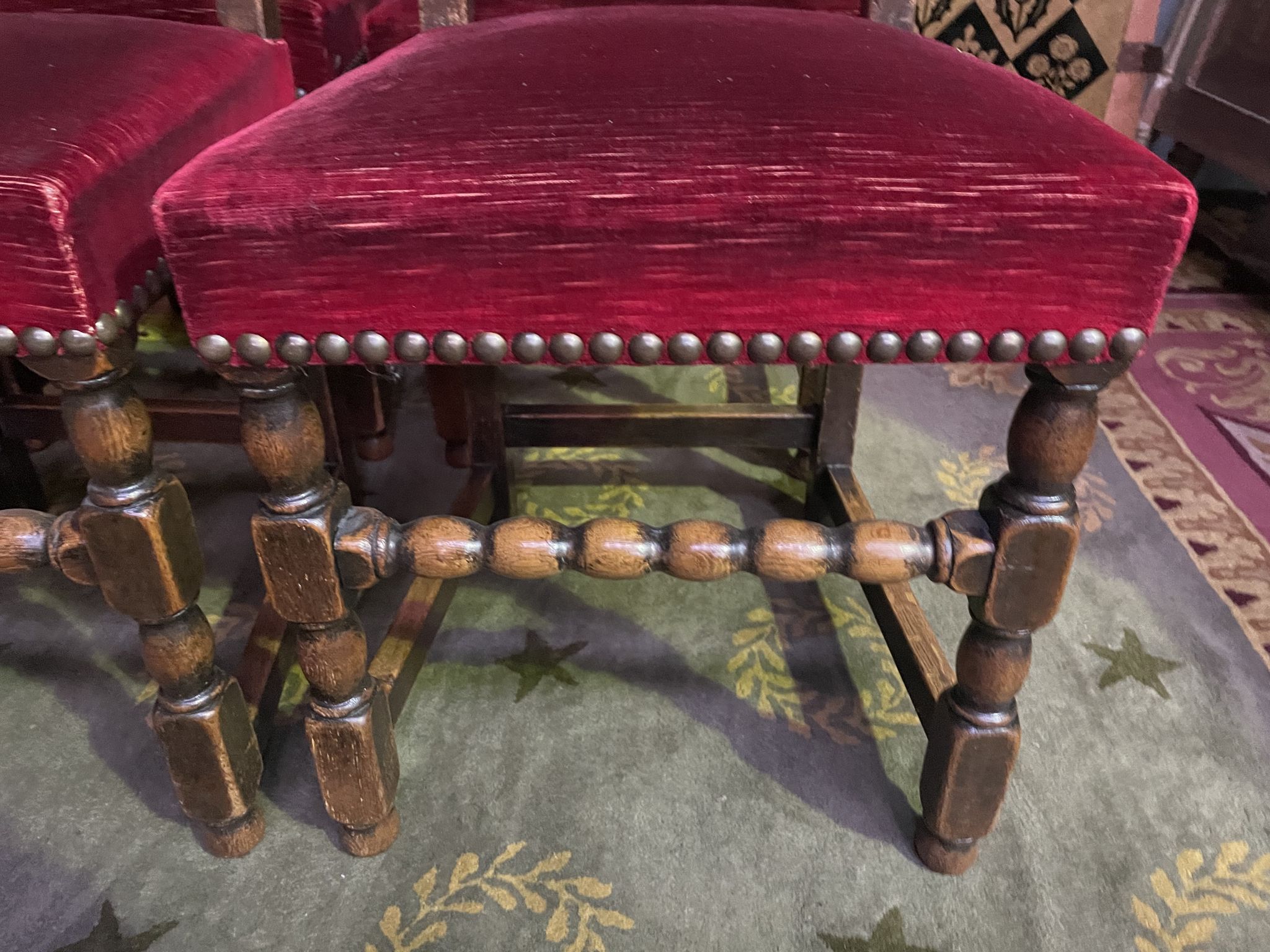 Suite of 8 Louis XIII style chairs oak and red velvet