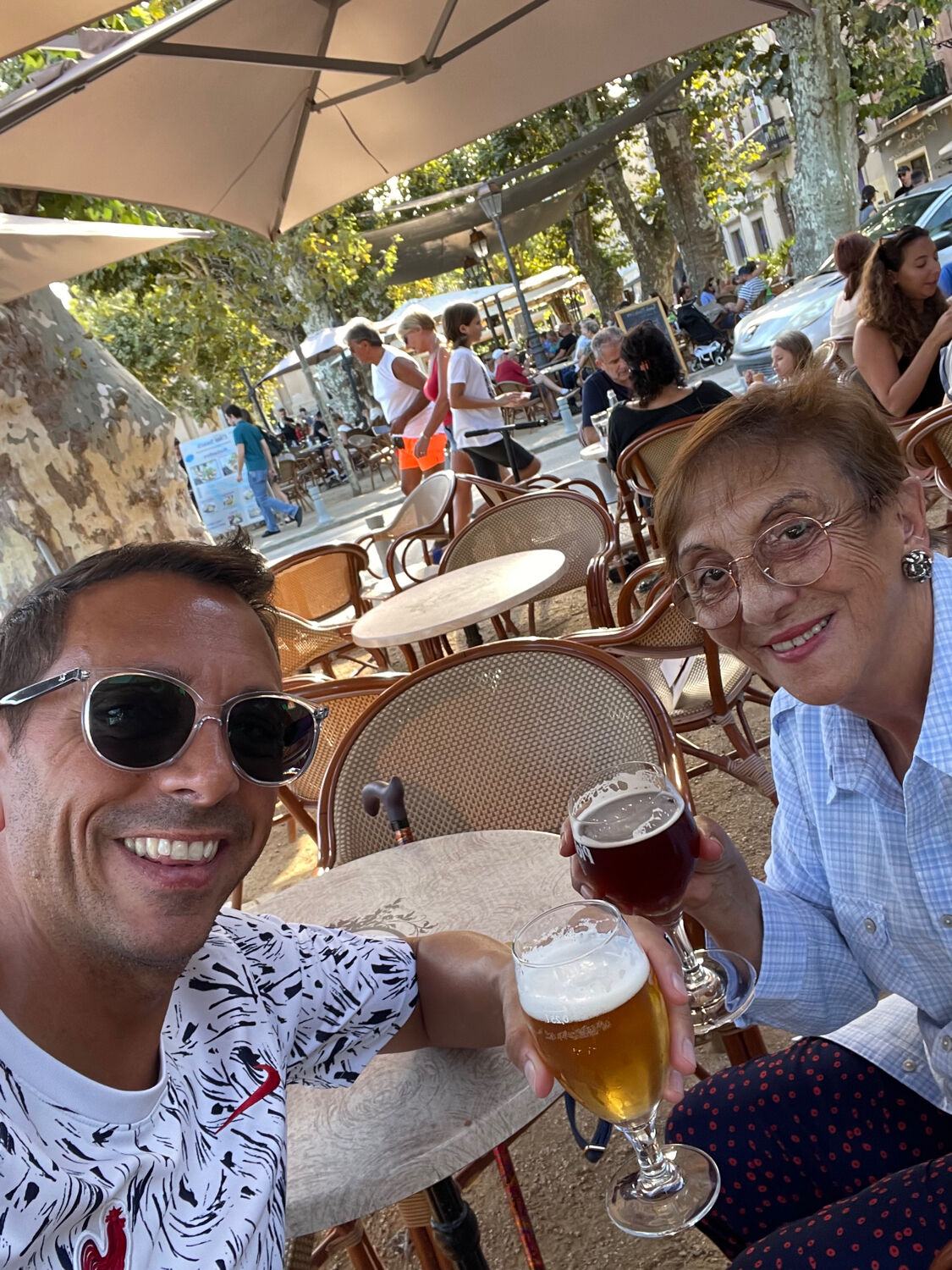 Habitat round table with glass top