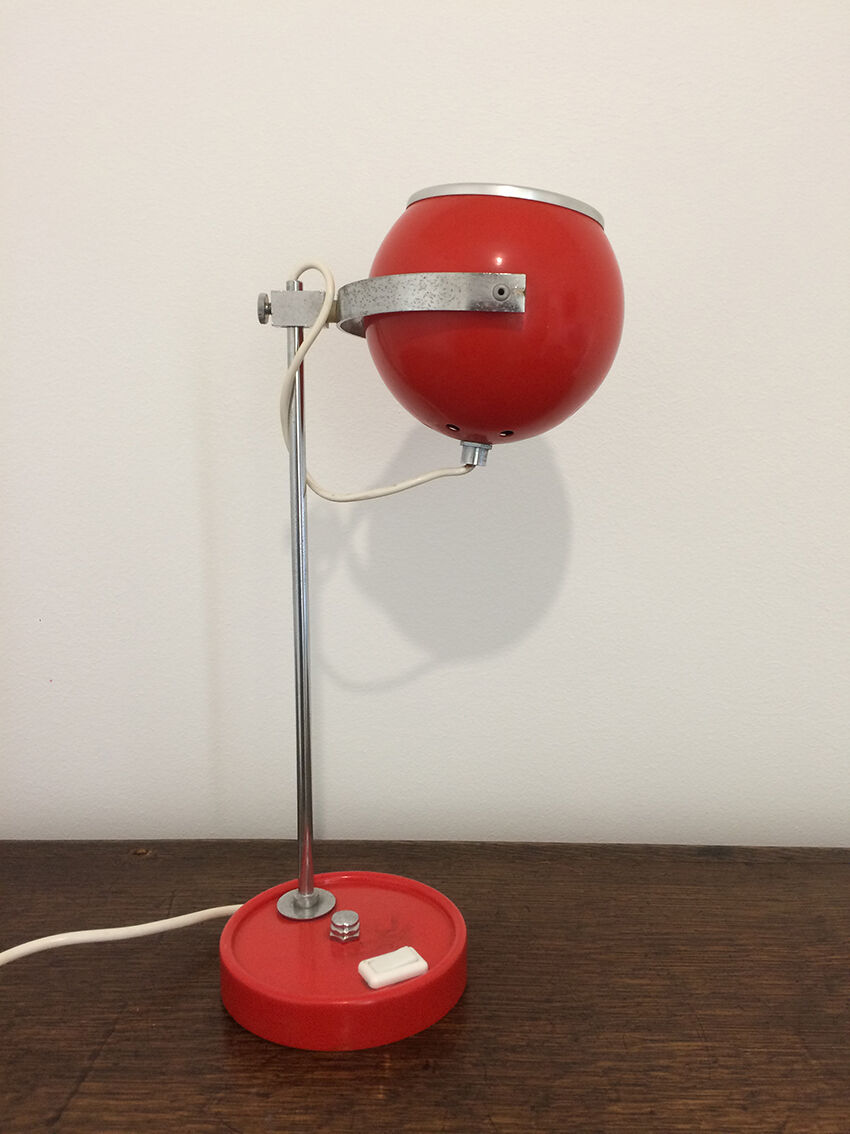 Eyeball red foot lamp years 70