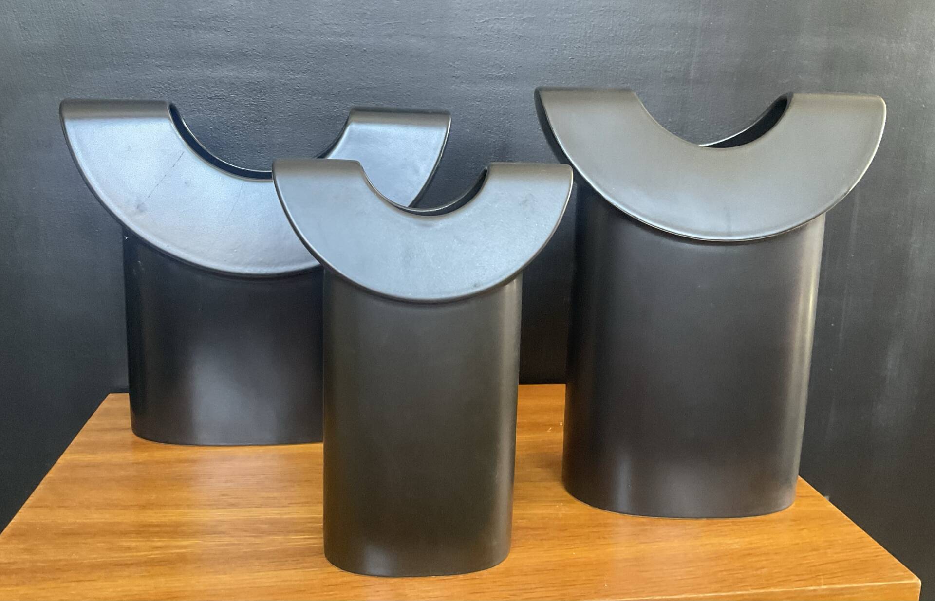 Trio de vases design par Paulus Van Leeuwen