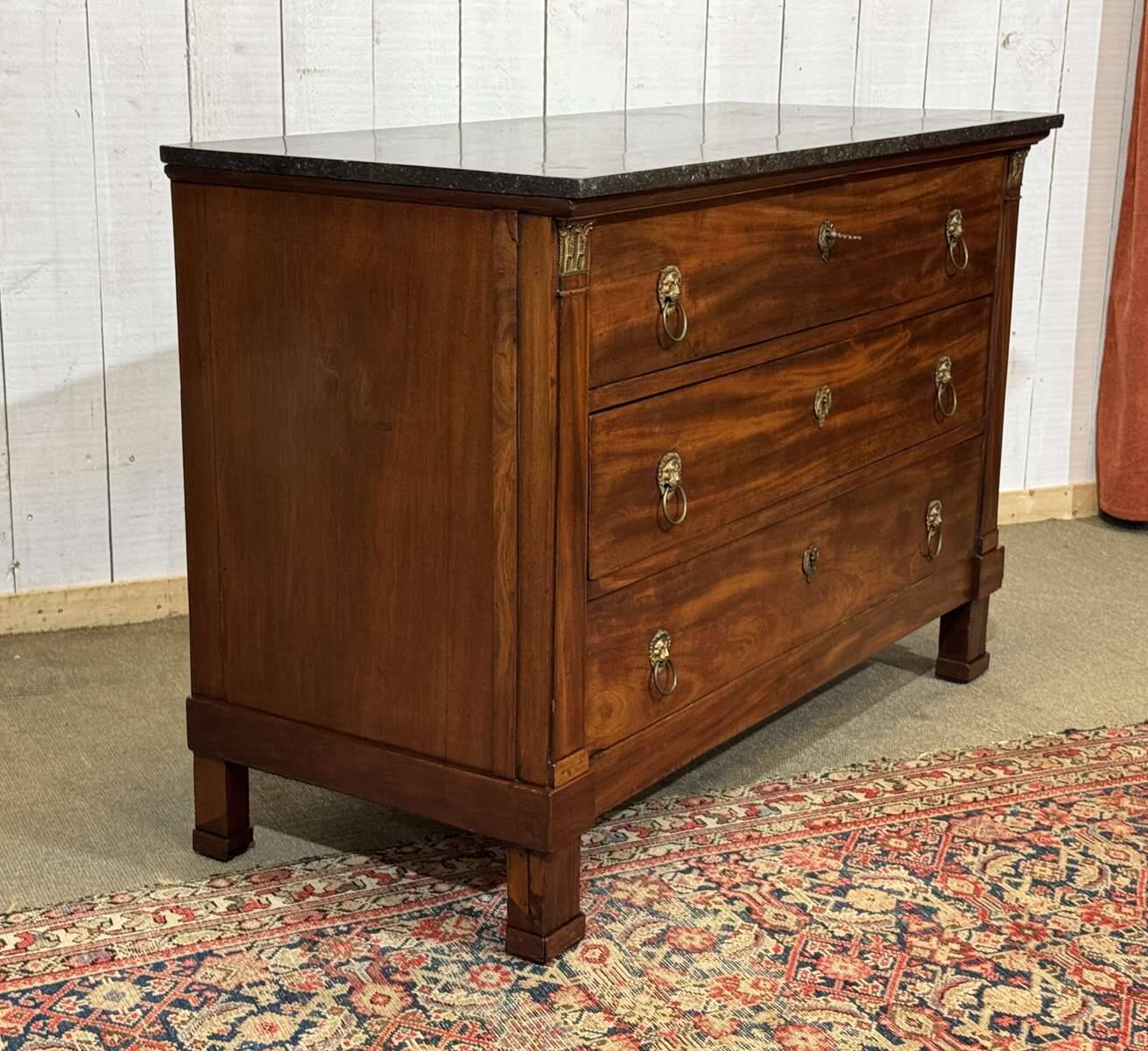 Commode Empire en acajou et dessus marbre XIXème