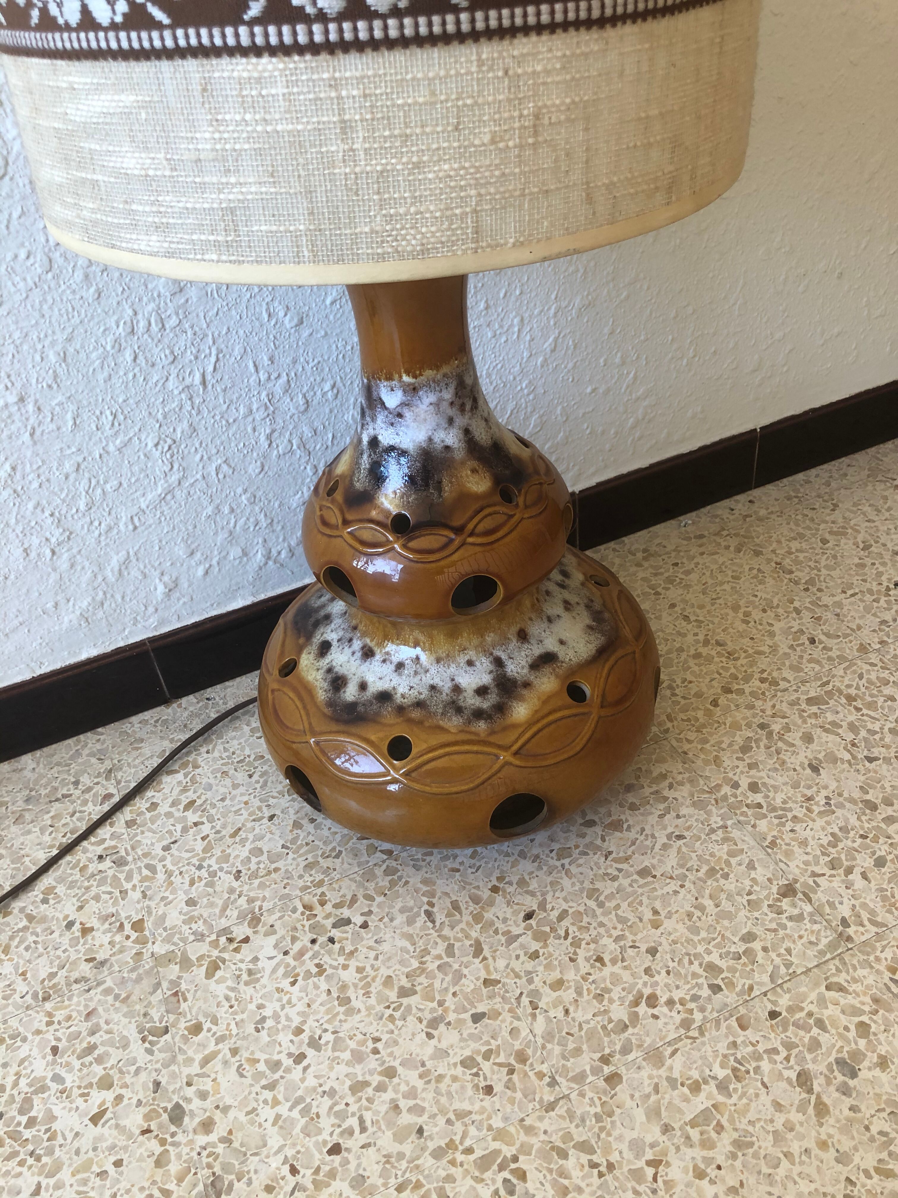 Seventies lamp in cermal