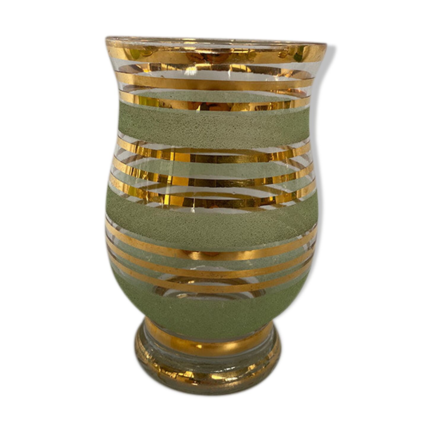 Vase doré et vert