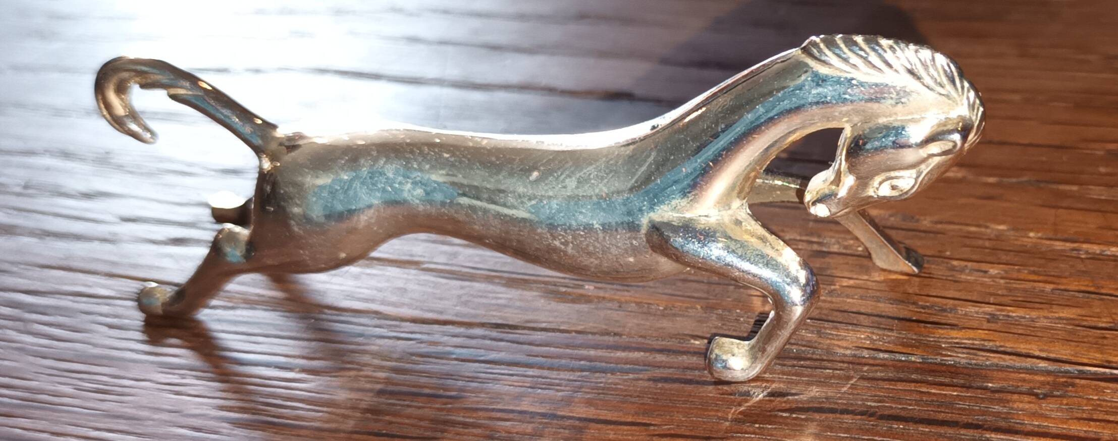 6 "horse" knife holders