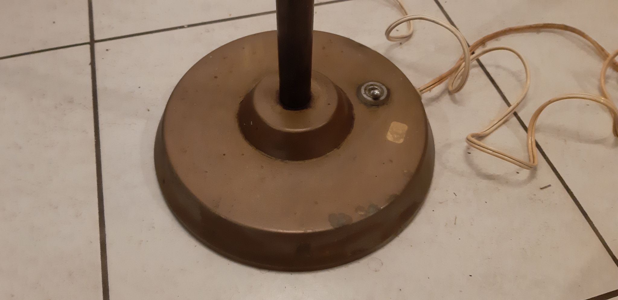Lampe vintage laiton et opaline blanche