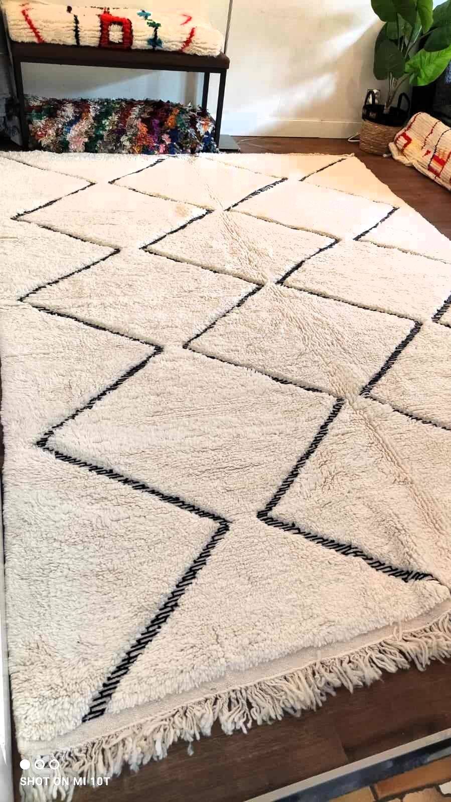 Beniouarain Berber ethnic rug