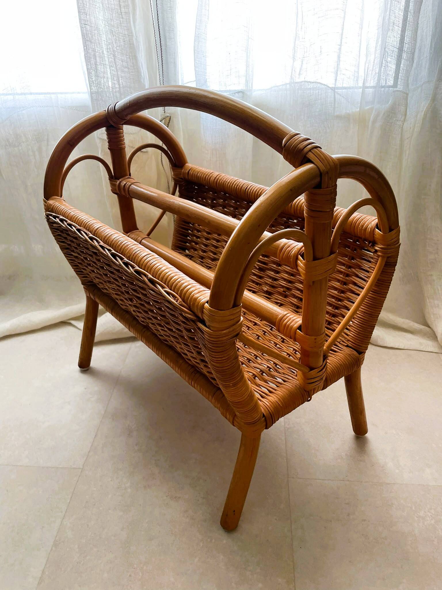 Panier / porte-revues rotin vintage