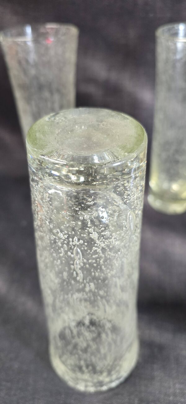 Lot de verrerie bullée Biot – carafe, verres et seau à glace – années 1960