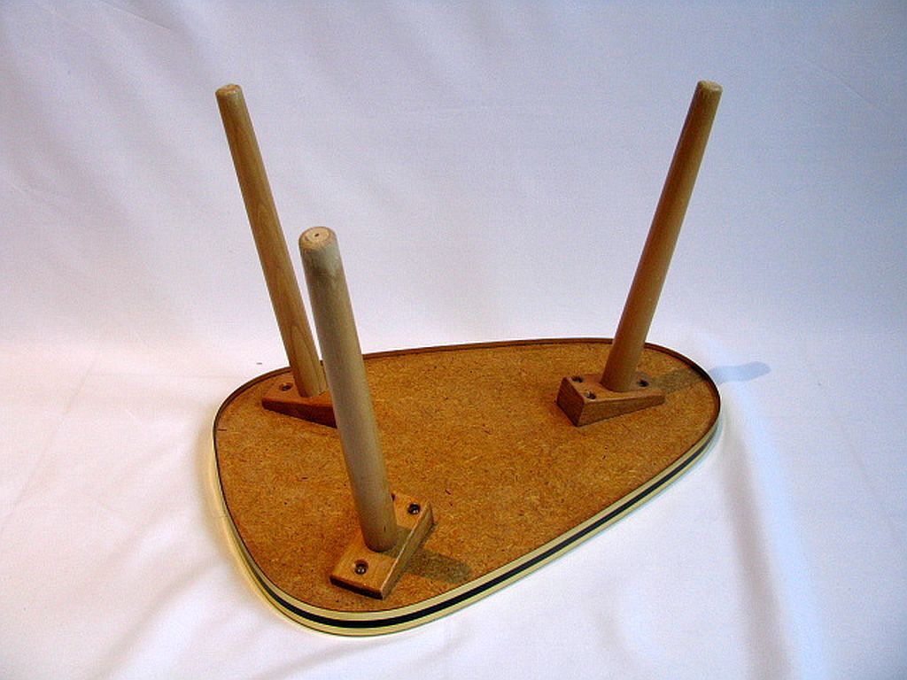Table d'appoint trépied du milieu du siècle, années 1970