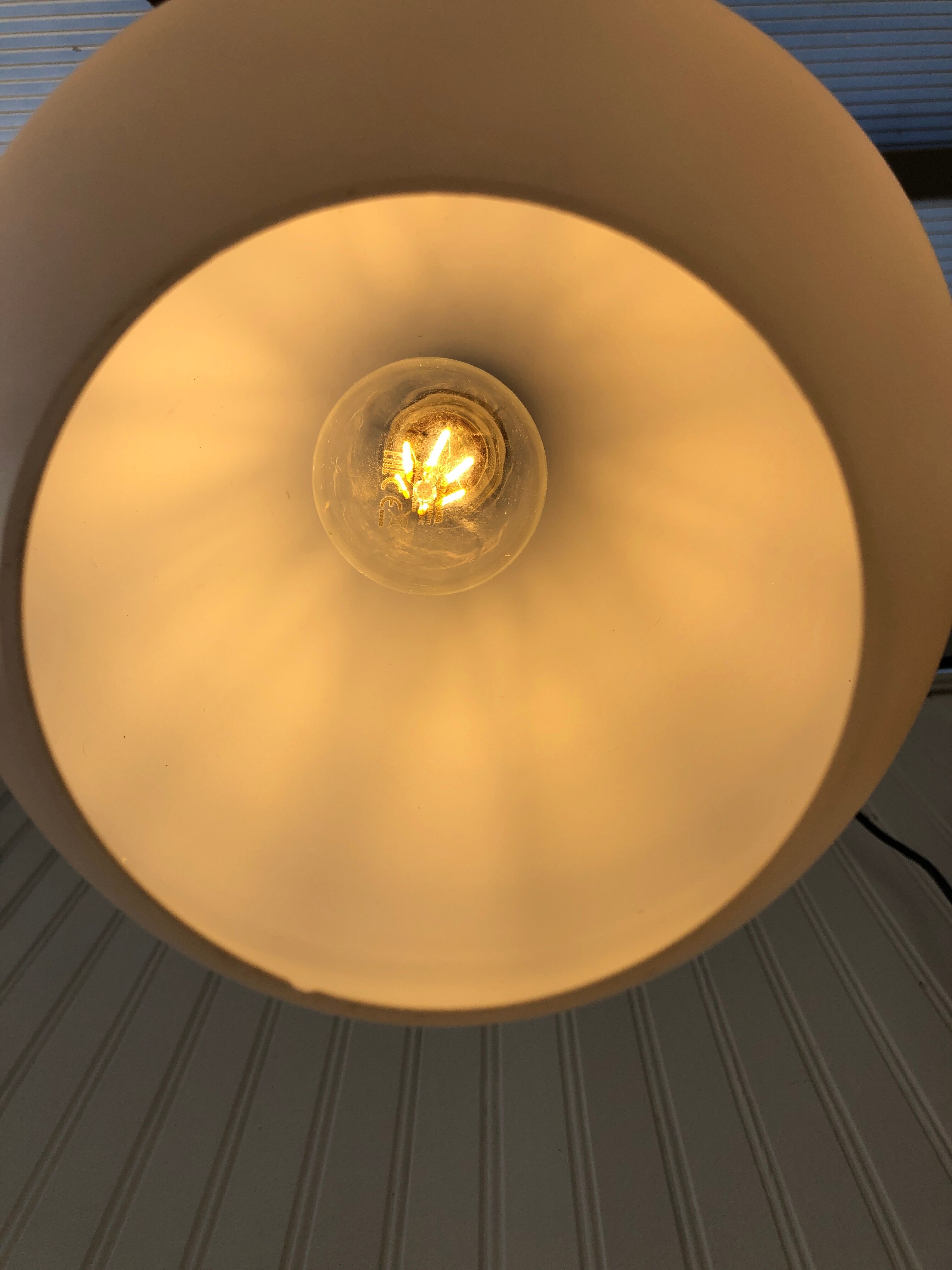 White opaline suspension