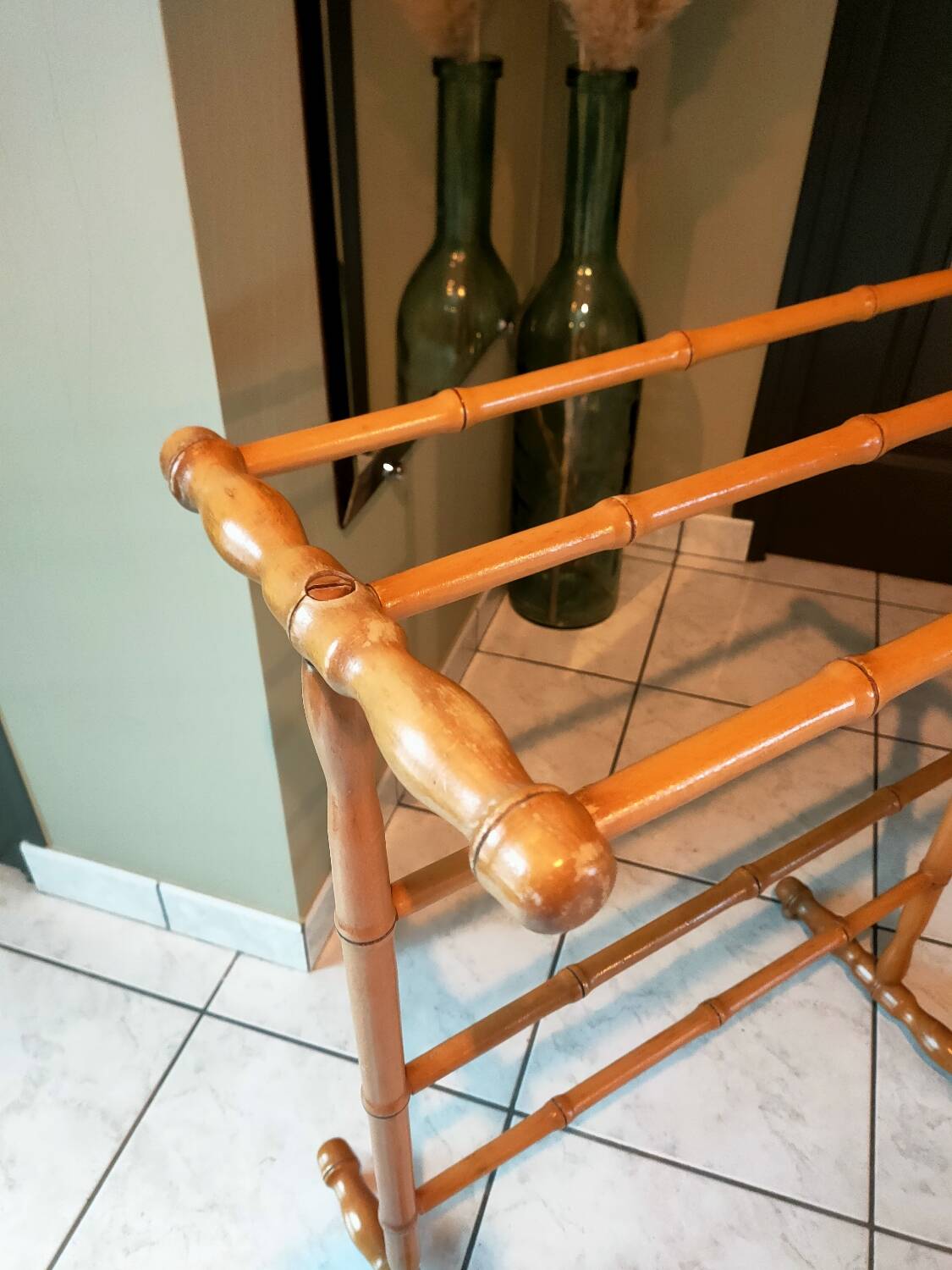 Vintage bamboo towel dryer