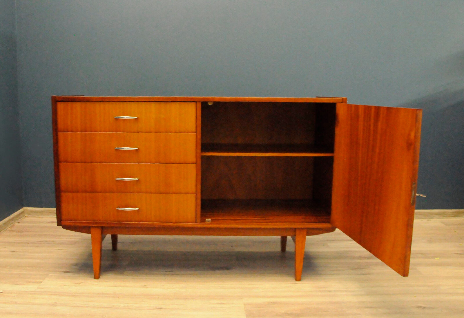 Violetta chest of drawers