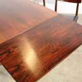 Louise van Teeffelen dining set