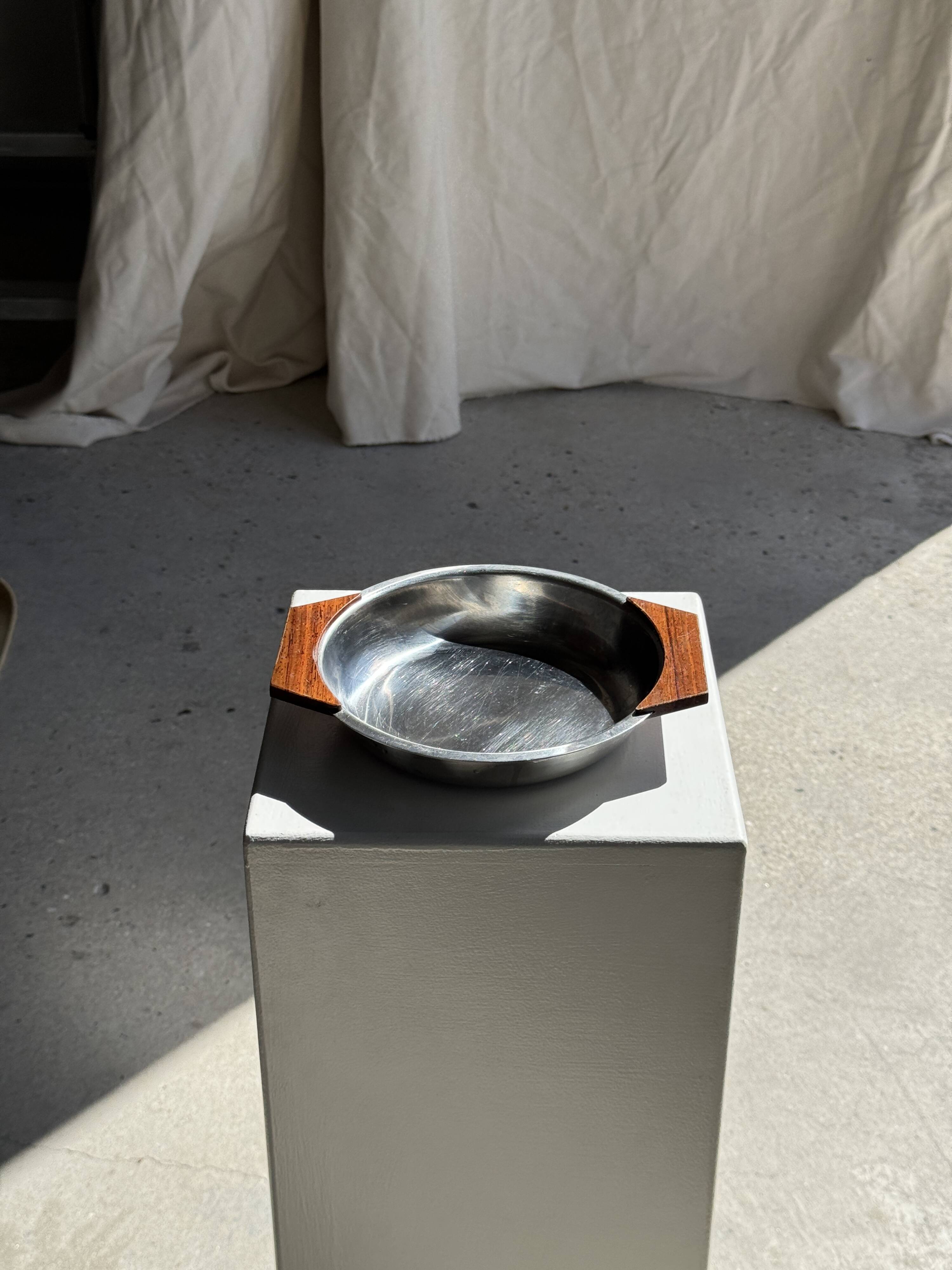 Shallow dish in stainless steel and wood H4 D20