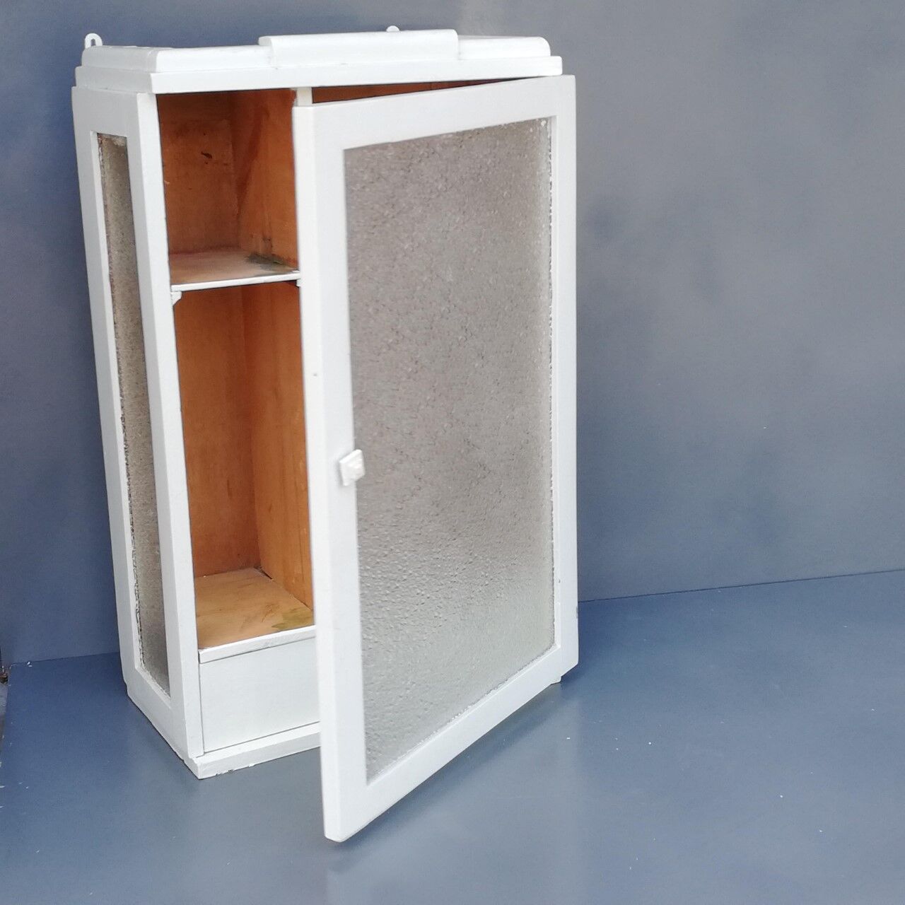Art Deco medicine cabinet 40s vintage