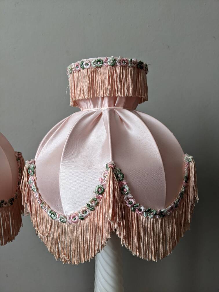 Paire de lampes de chevet à poser en verre givré décoration boudoir