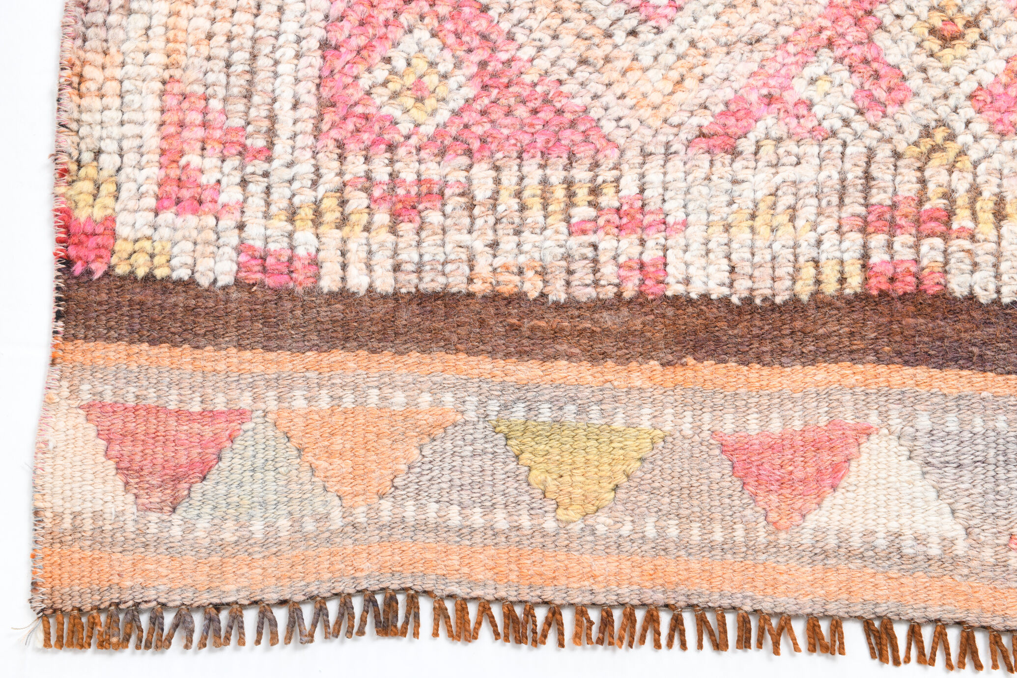 3x12 Striped Design Carpet,373x79Cm