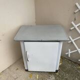 Meuble émaillé