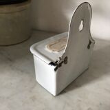 Matchbox in enamelled sheet metal