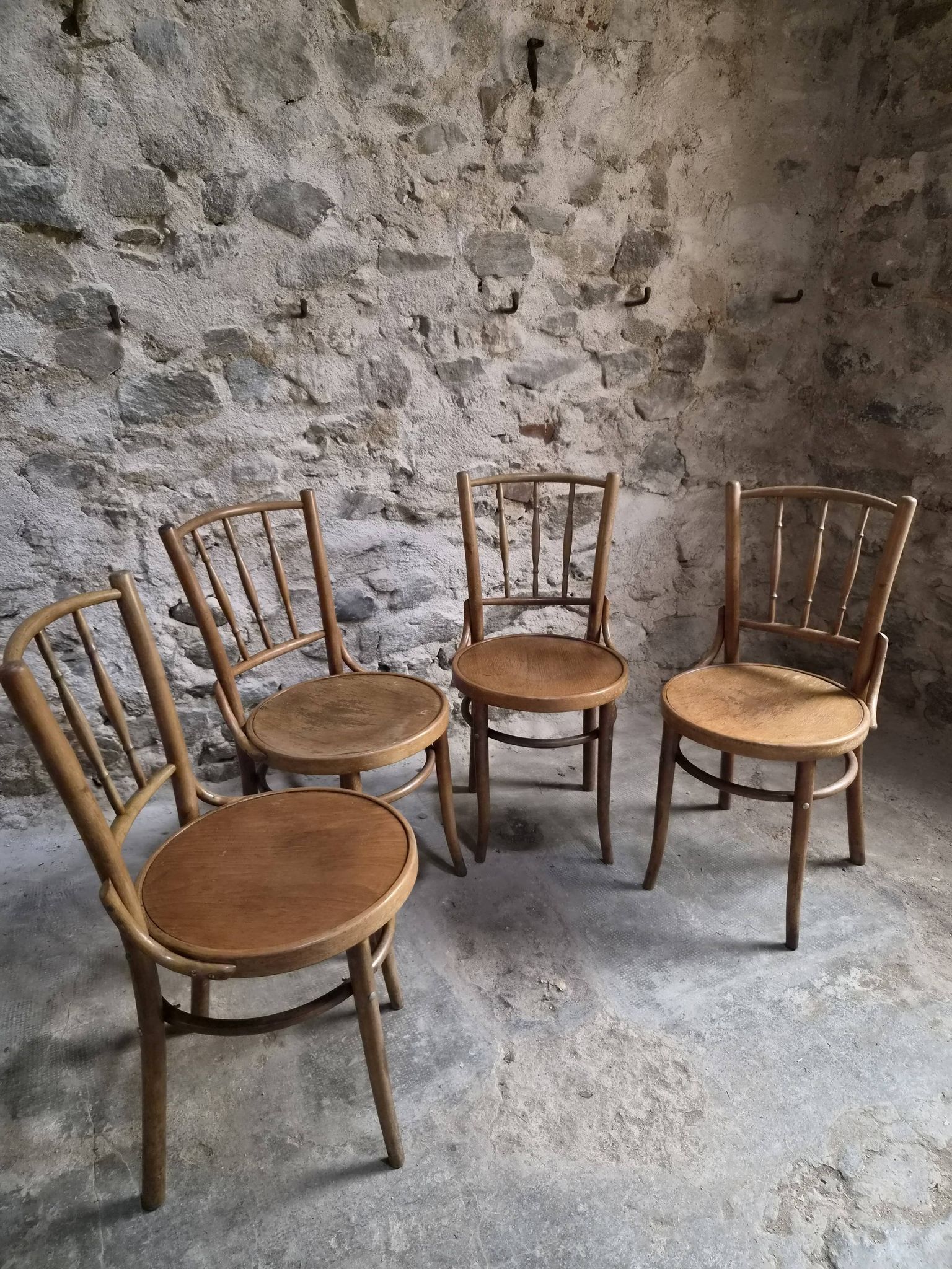 Set of 4 Fischel bentwood bistro chairs, Czechoslovakia, circa 1930–1950.