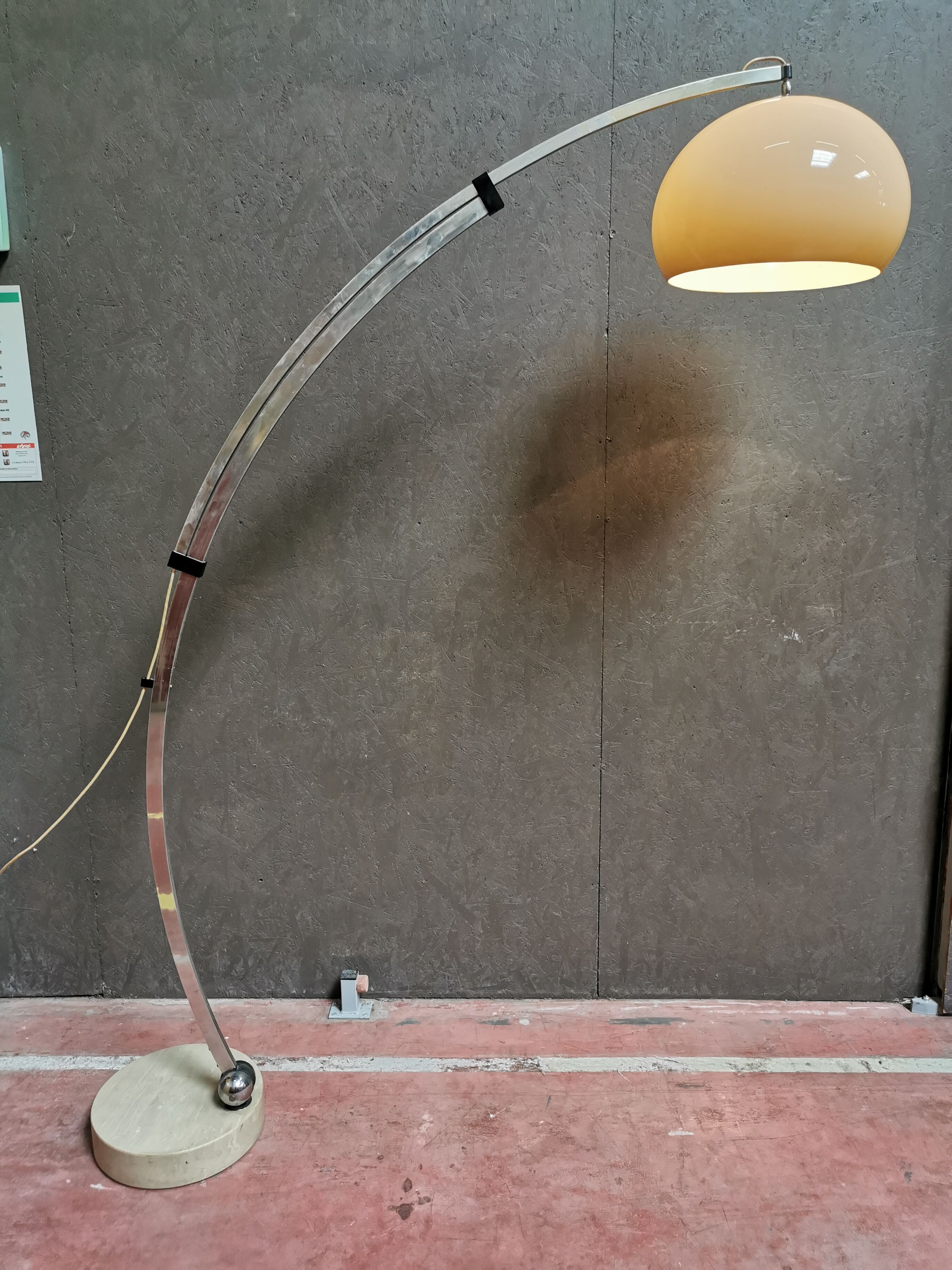 Arc floor lamp by Harvey Guzzini 70s