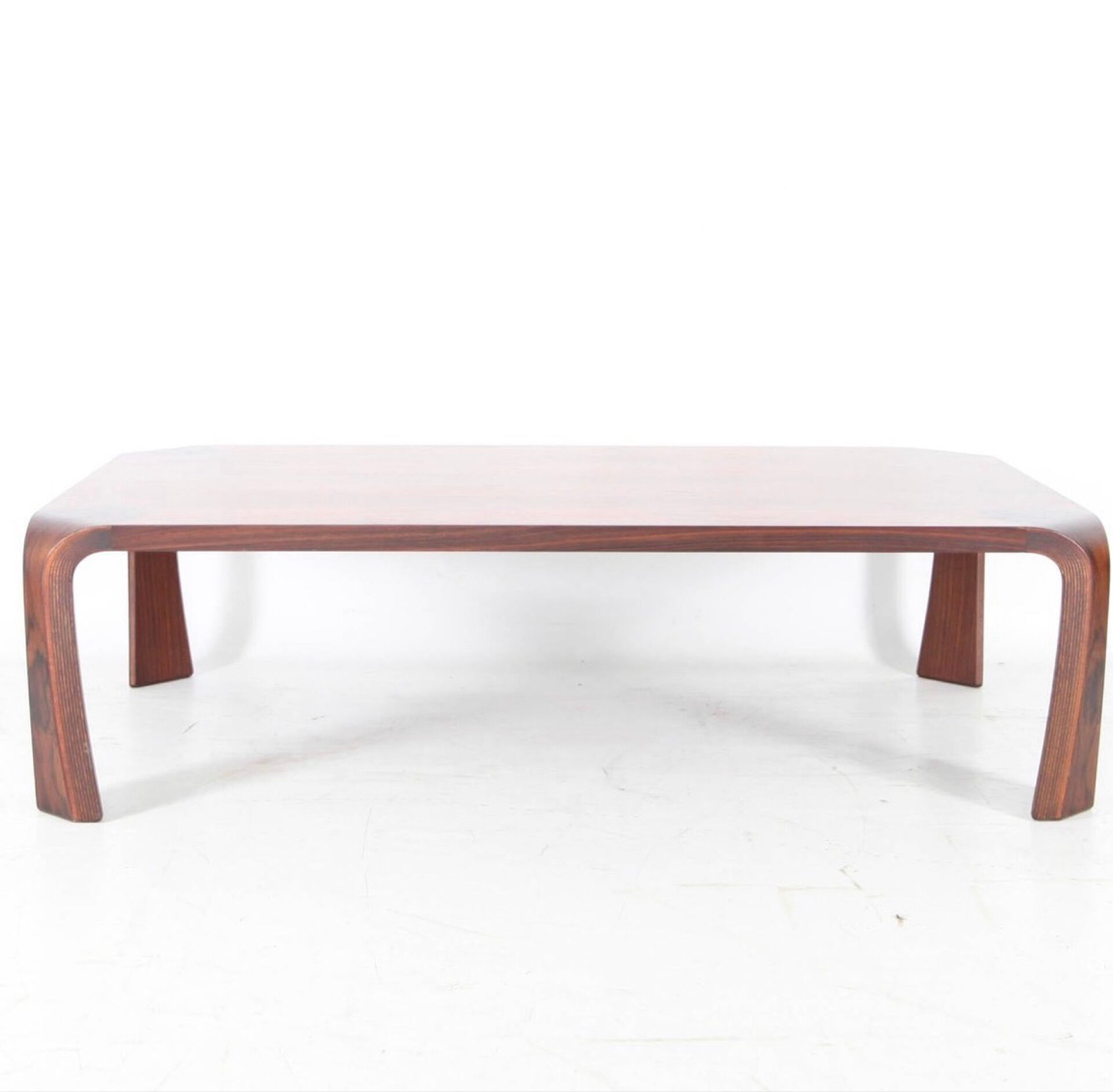 Table de salon par Tendo Mokko
