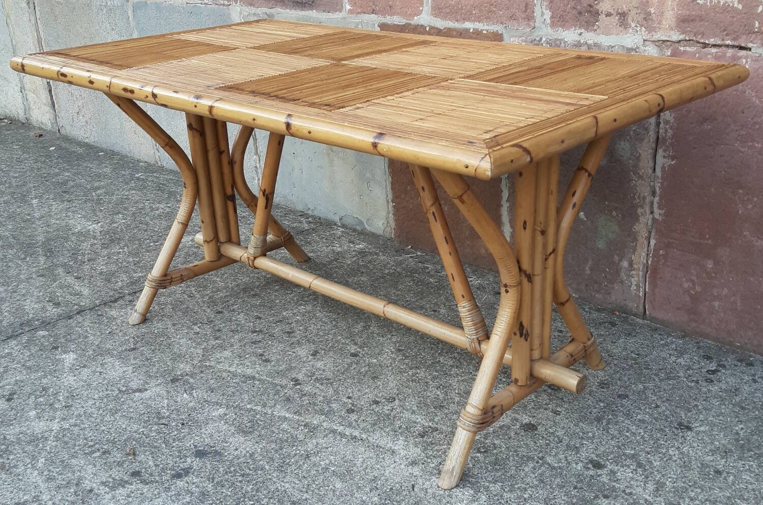 Table and 6 chairs made of bamboo and rattan