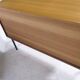 Buffet vintage design des années 50 avec pieds en métal, années 1960.