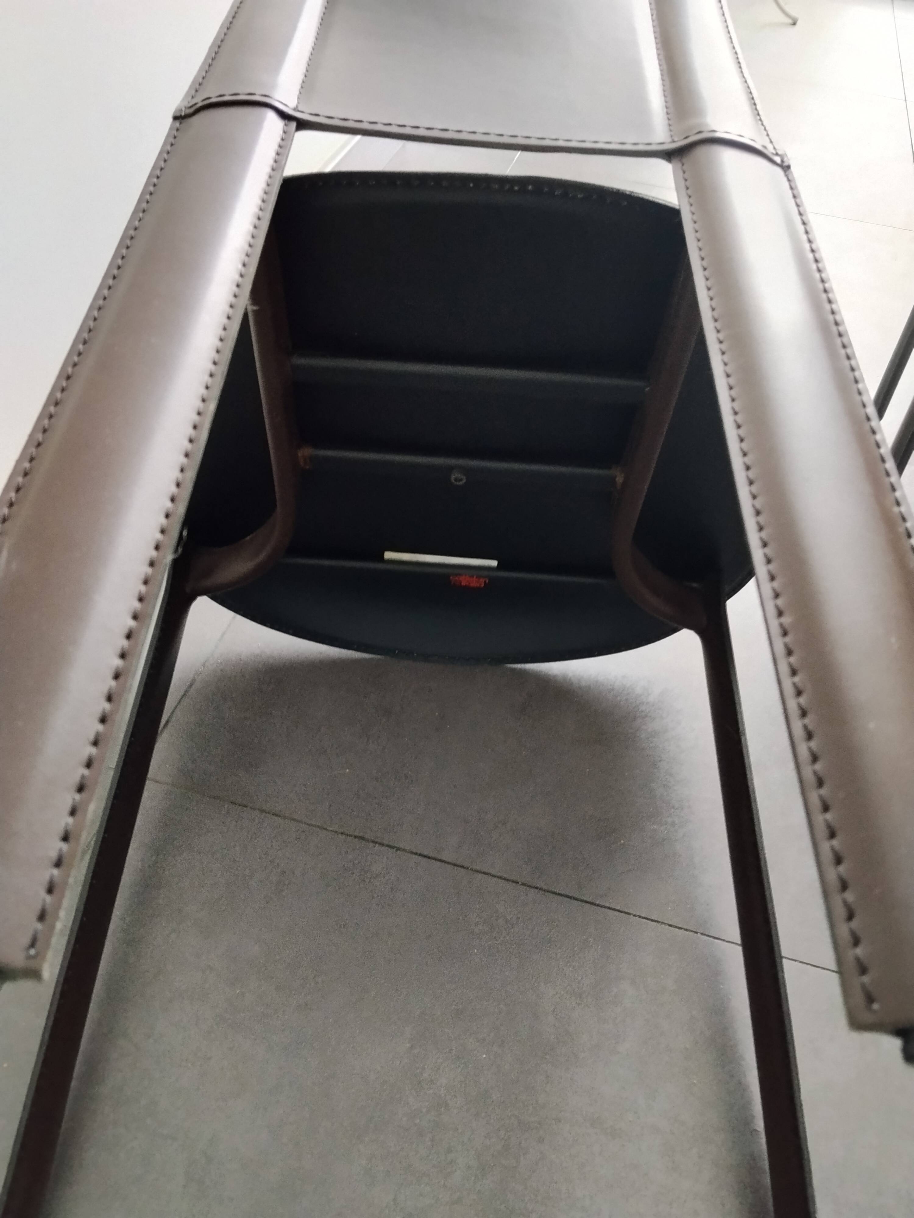 Chaise lara cuir