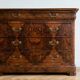 Antique wooden chest of drawers with 4 drawers.