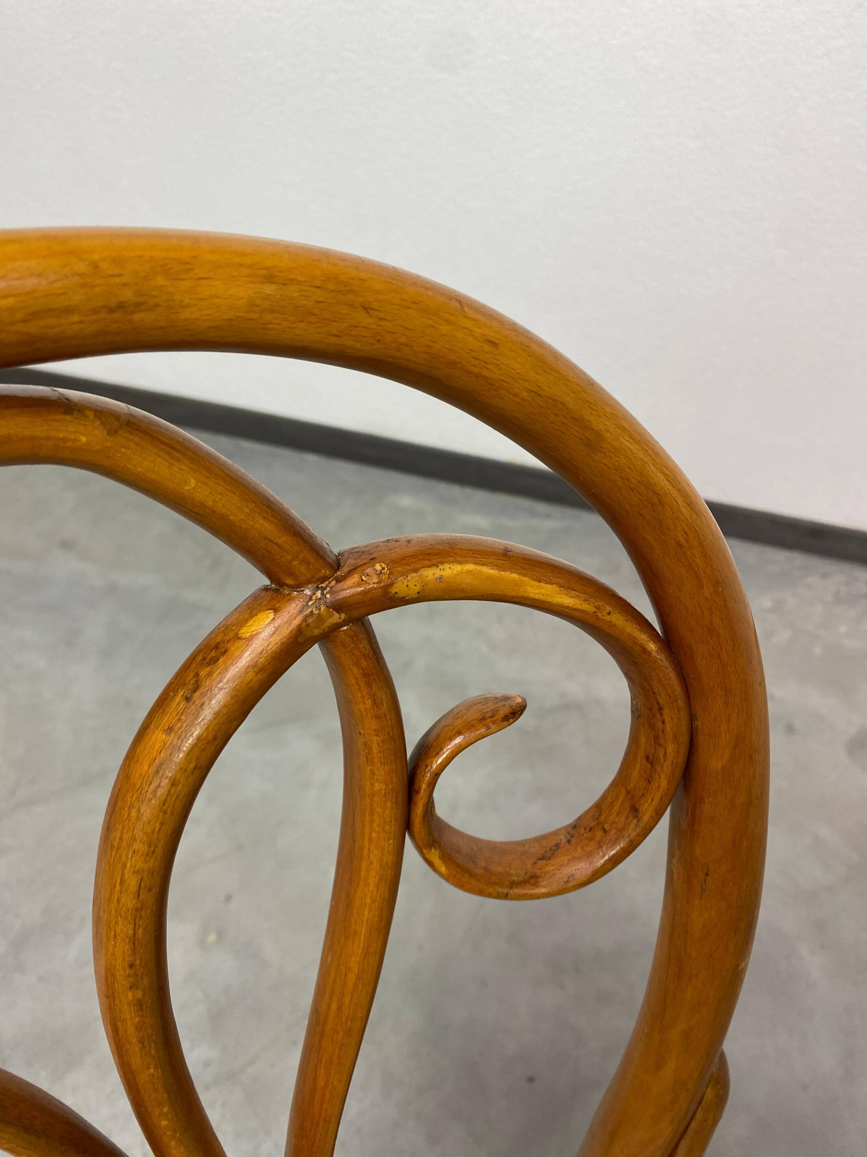 Curved wooden dining chair by Löbl Wieisskirchen