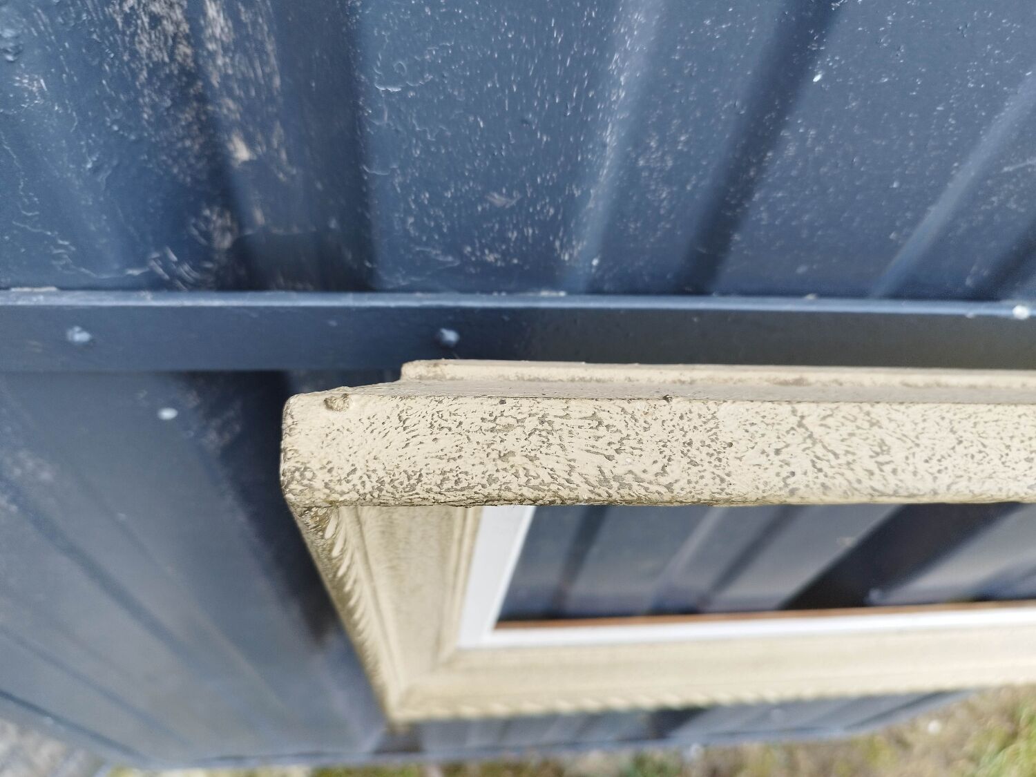 Old frame in gilded beige wood, 59x46 cm