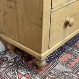 English chest of drawers late nineteenth in fir