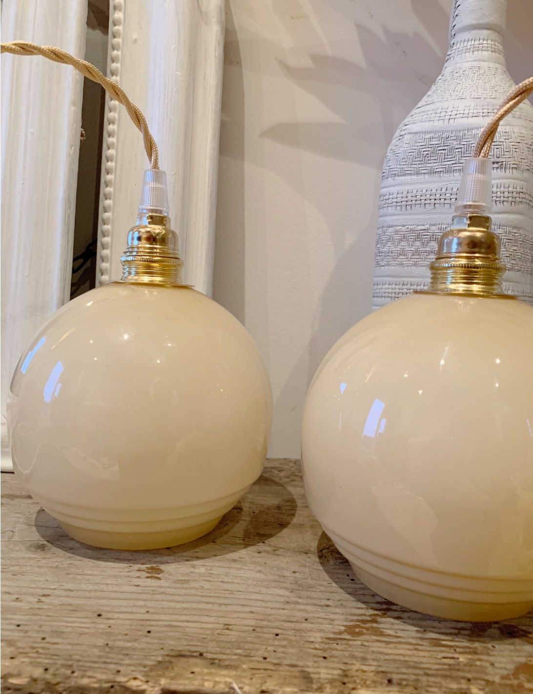 Beige opaline walker