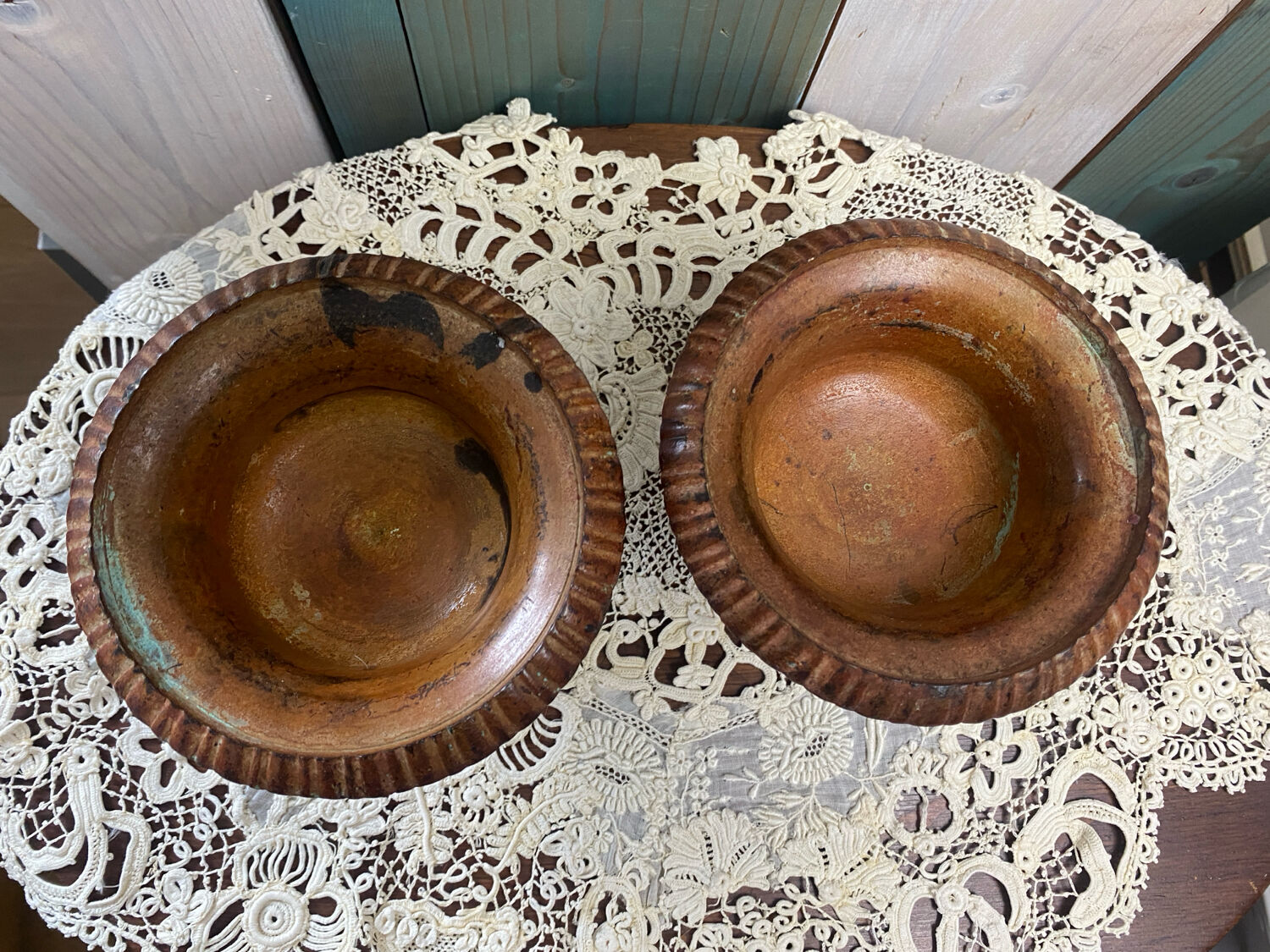 Set of 2 small cast iron Medicis