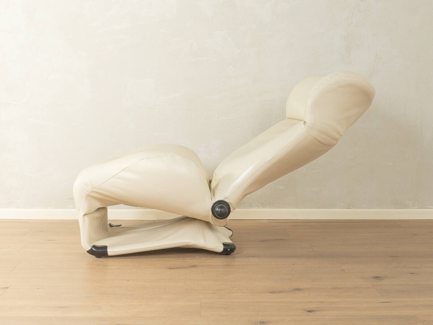 Wink armchair by Toshiyuki Kita for Cassina, 1980s