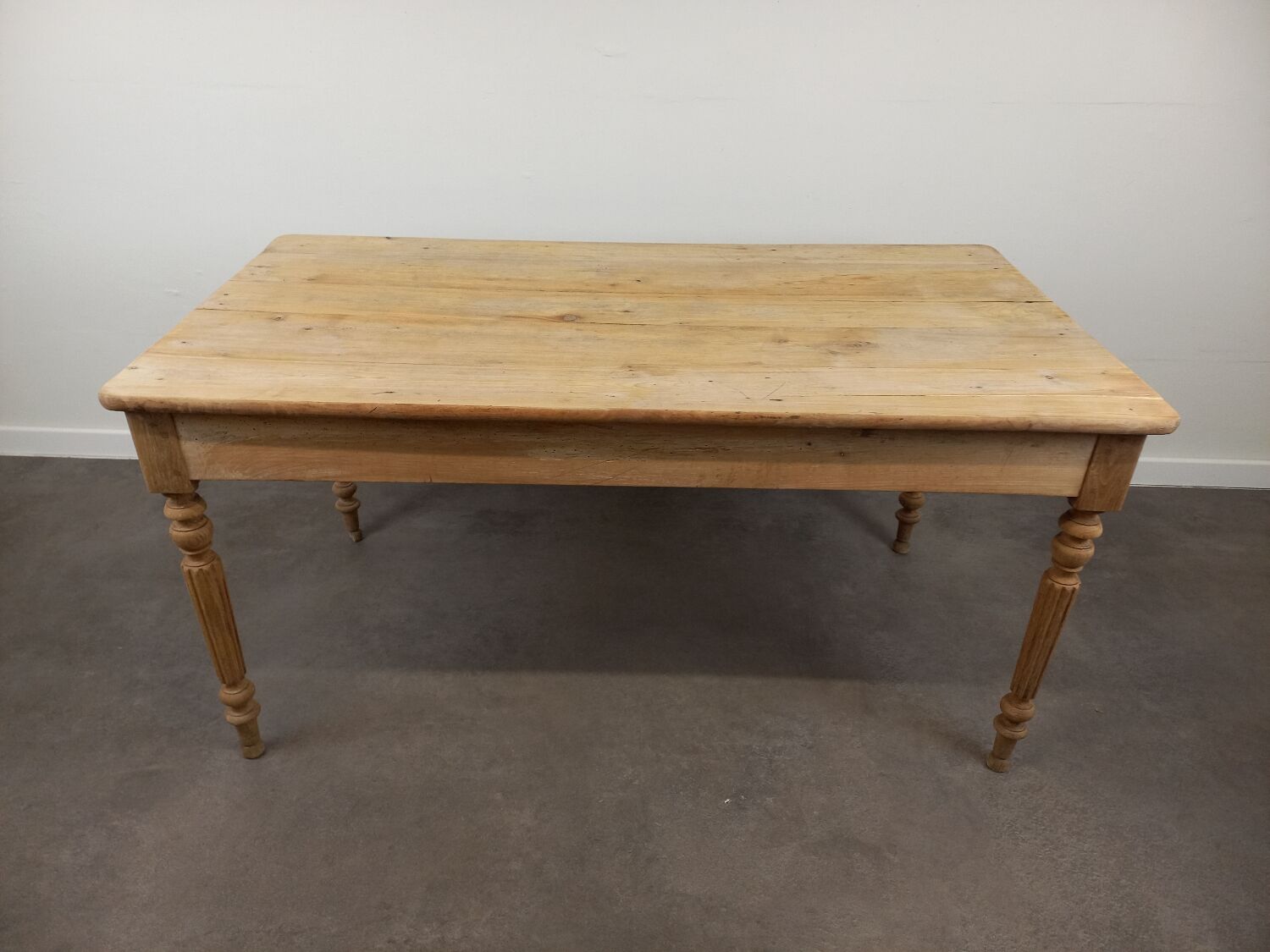 Farmhouse table