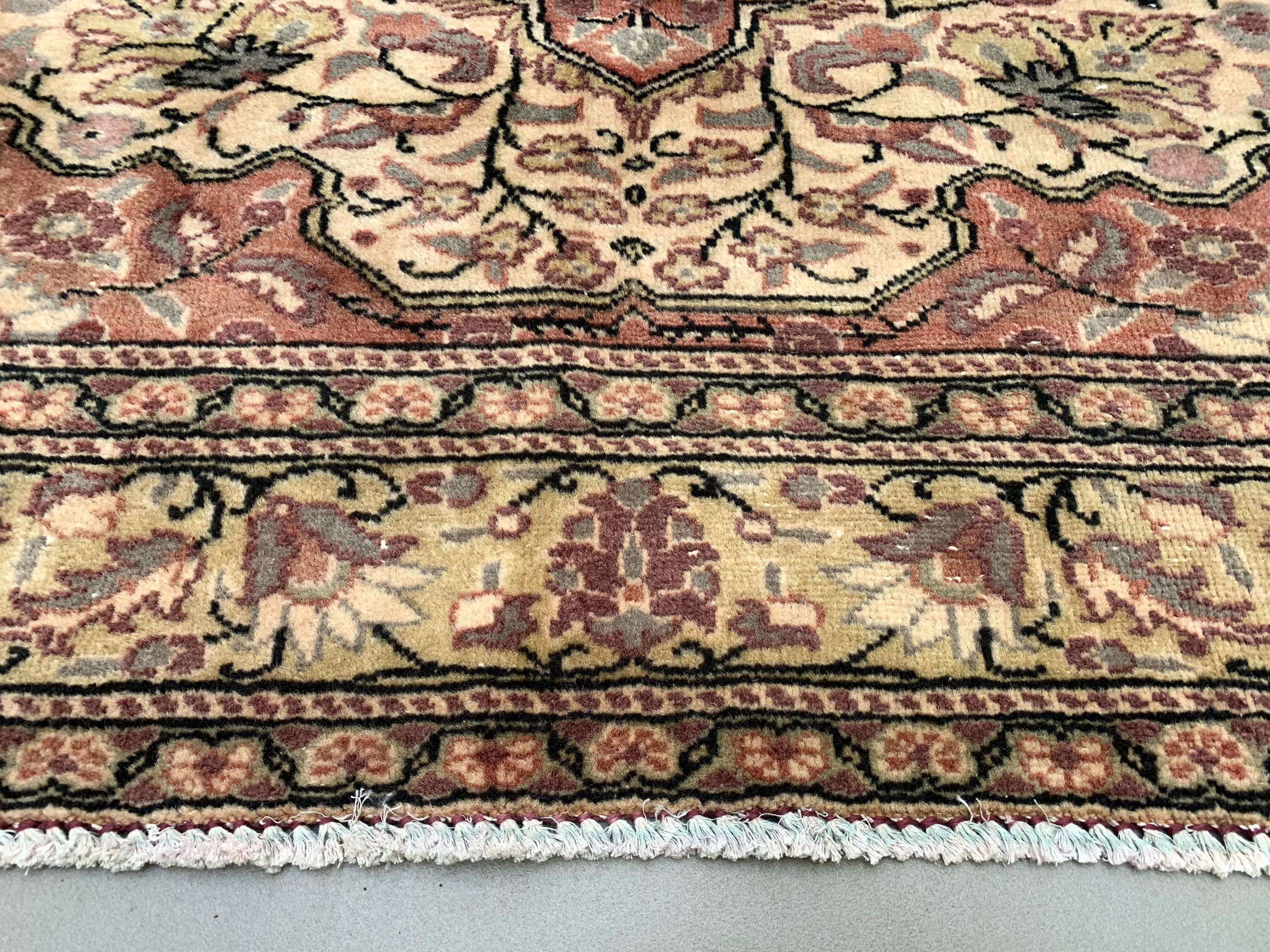 Vintage turkish rug 211x147 cm