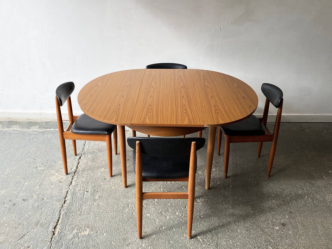 Table à manger extensible moderne du milieu du siècle des années 1960 par Schrieber