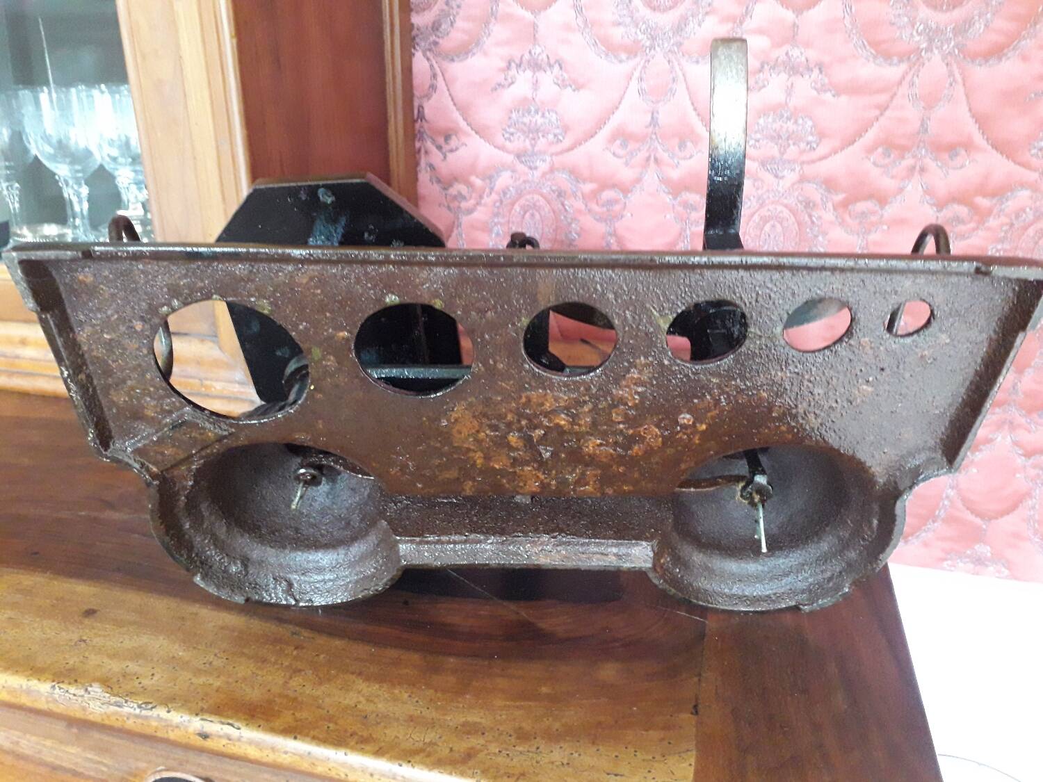 Ancient scale Registered