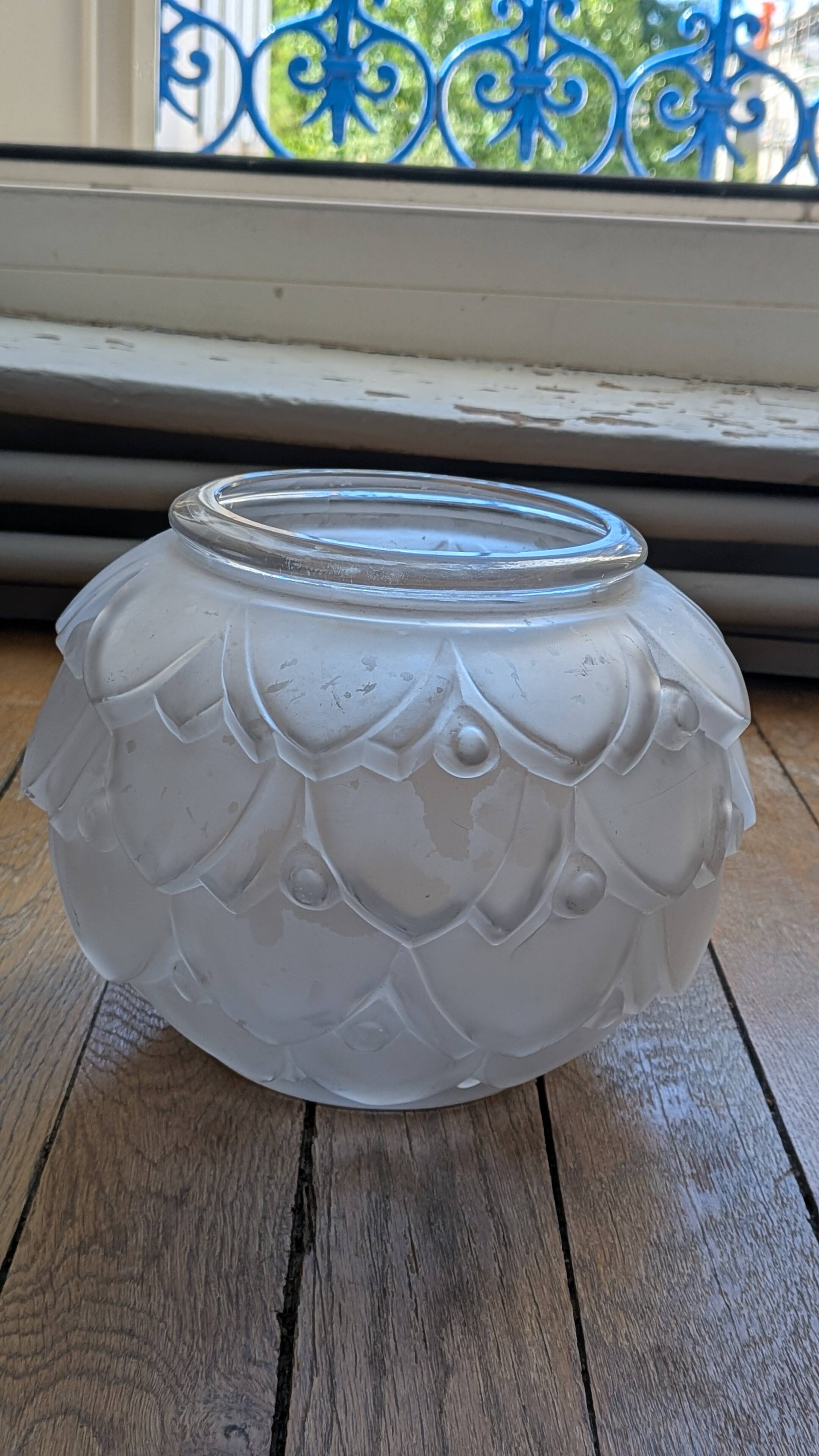 Vase en verre "Pivoines" signé Sabino