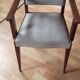 Fauteuil de chambre en bois et skaî