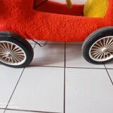 Old little toupee pedal car