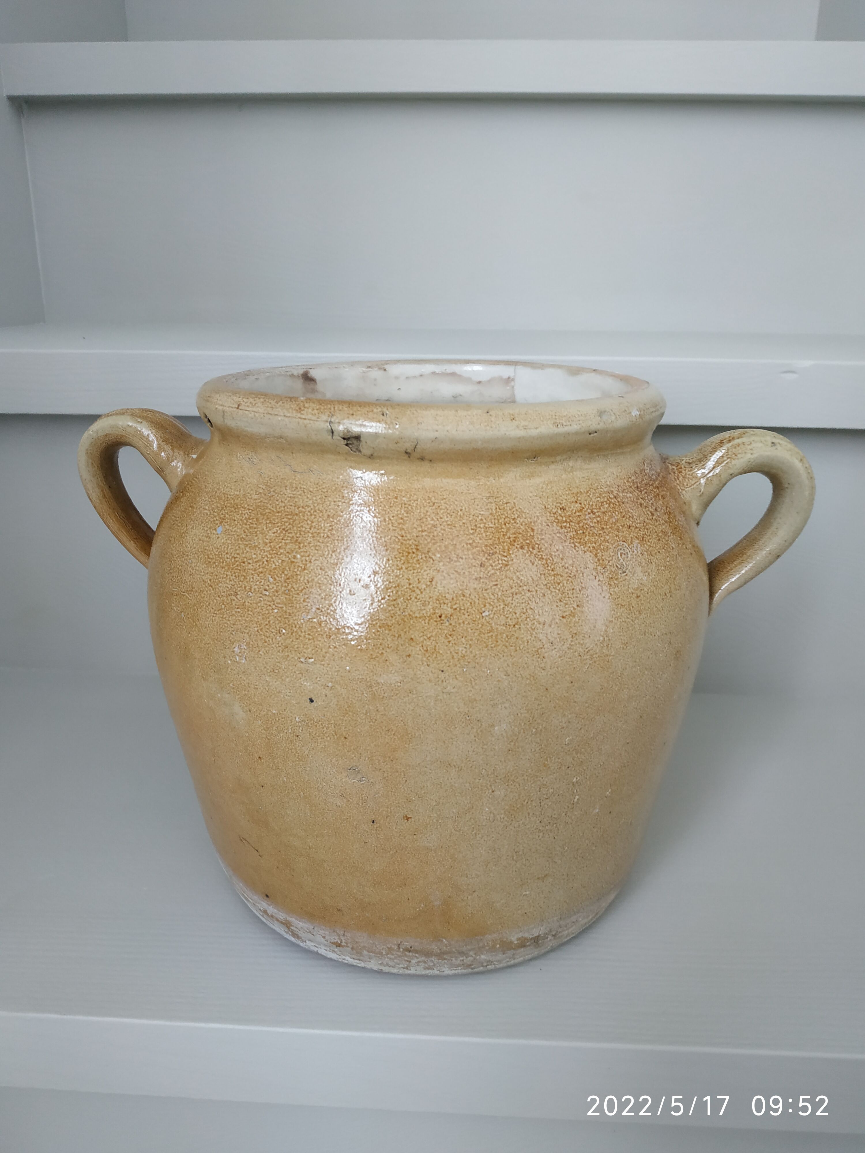 Sandstone pot