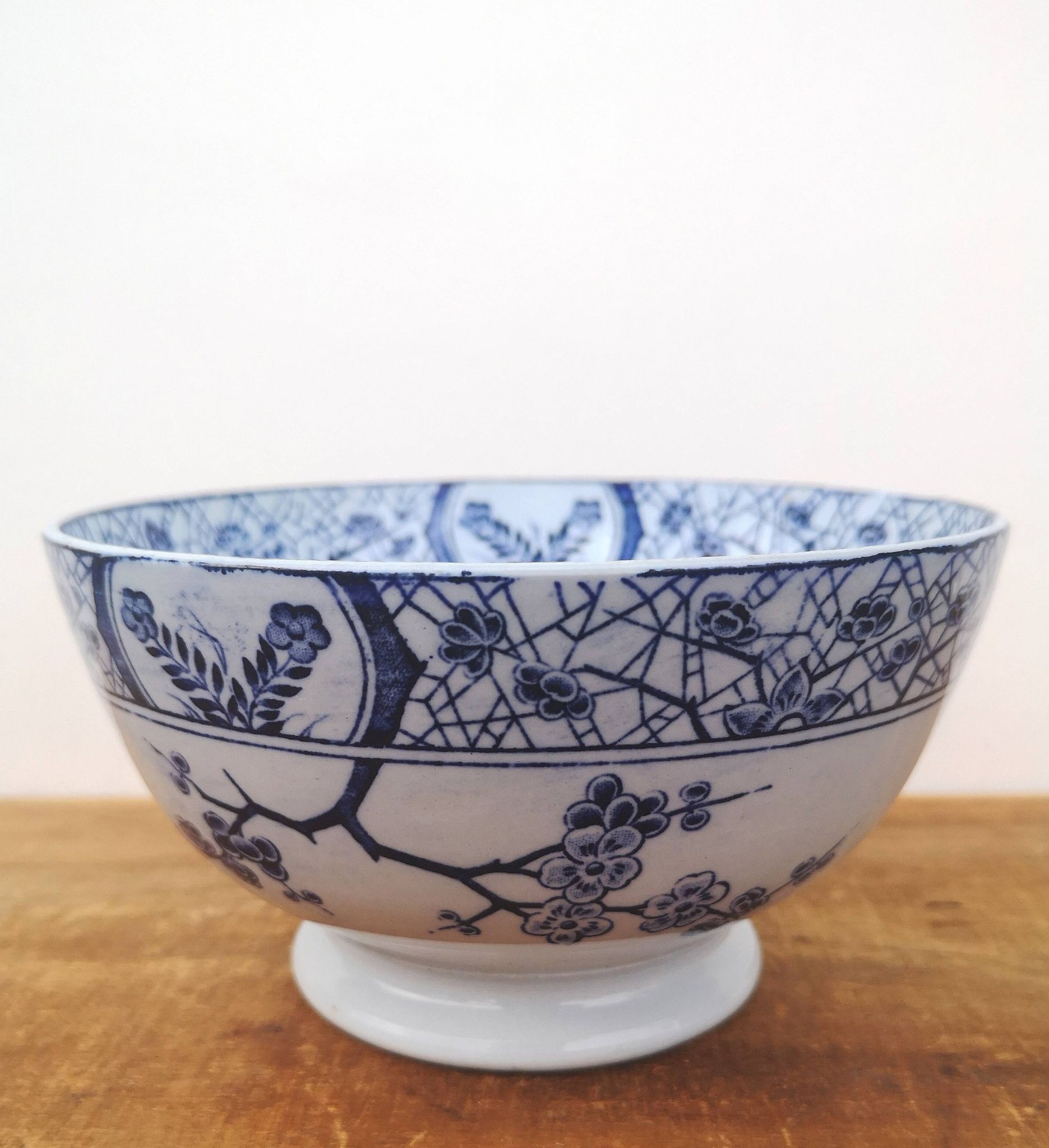 Old collection bowl Creil and Montereau model Japan