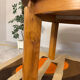 Round table with 1 extension in solid elm Regain, diameter 120 cm.