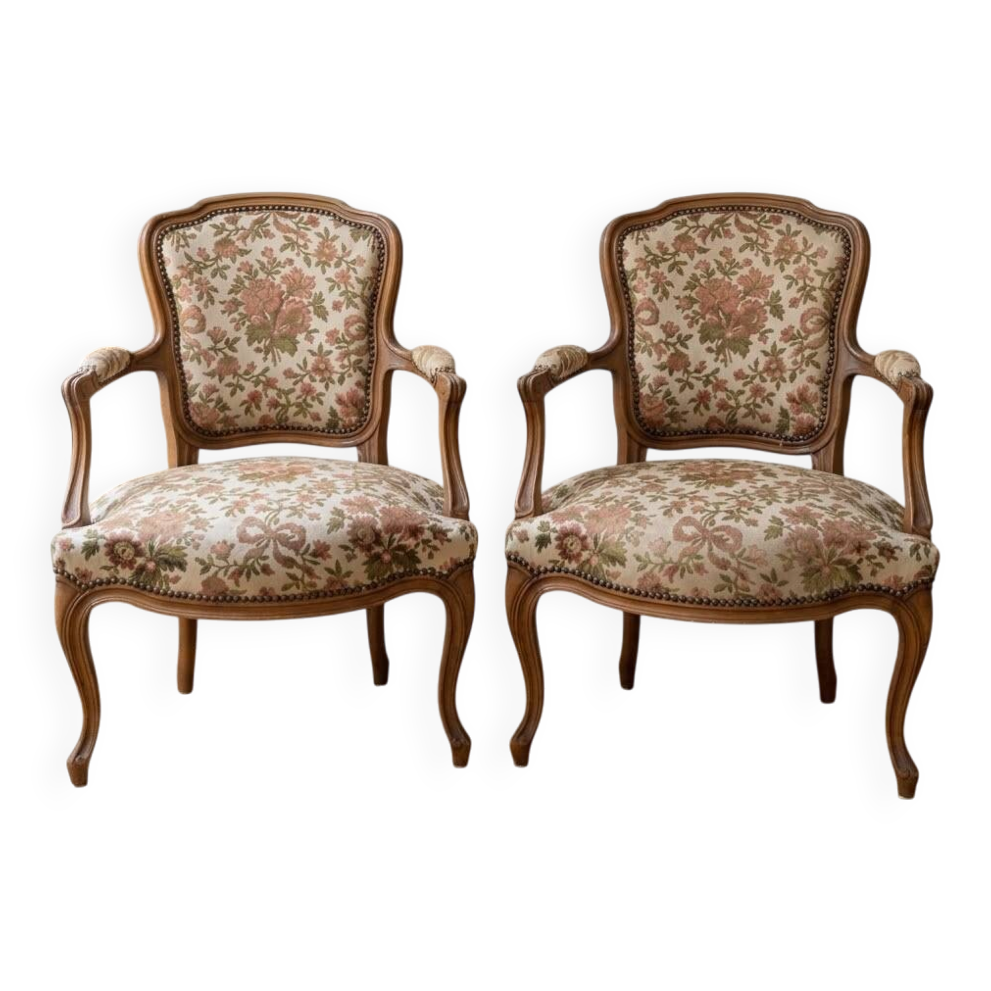 Pair of Louis XV armchairs in floral fabric and wood