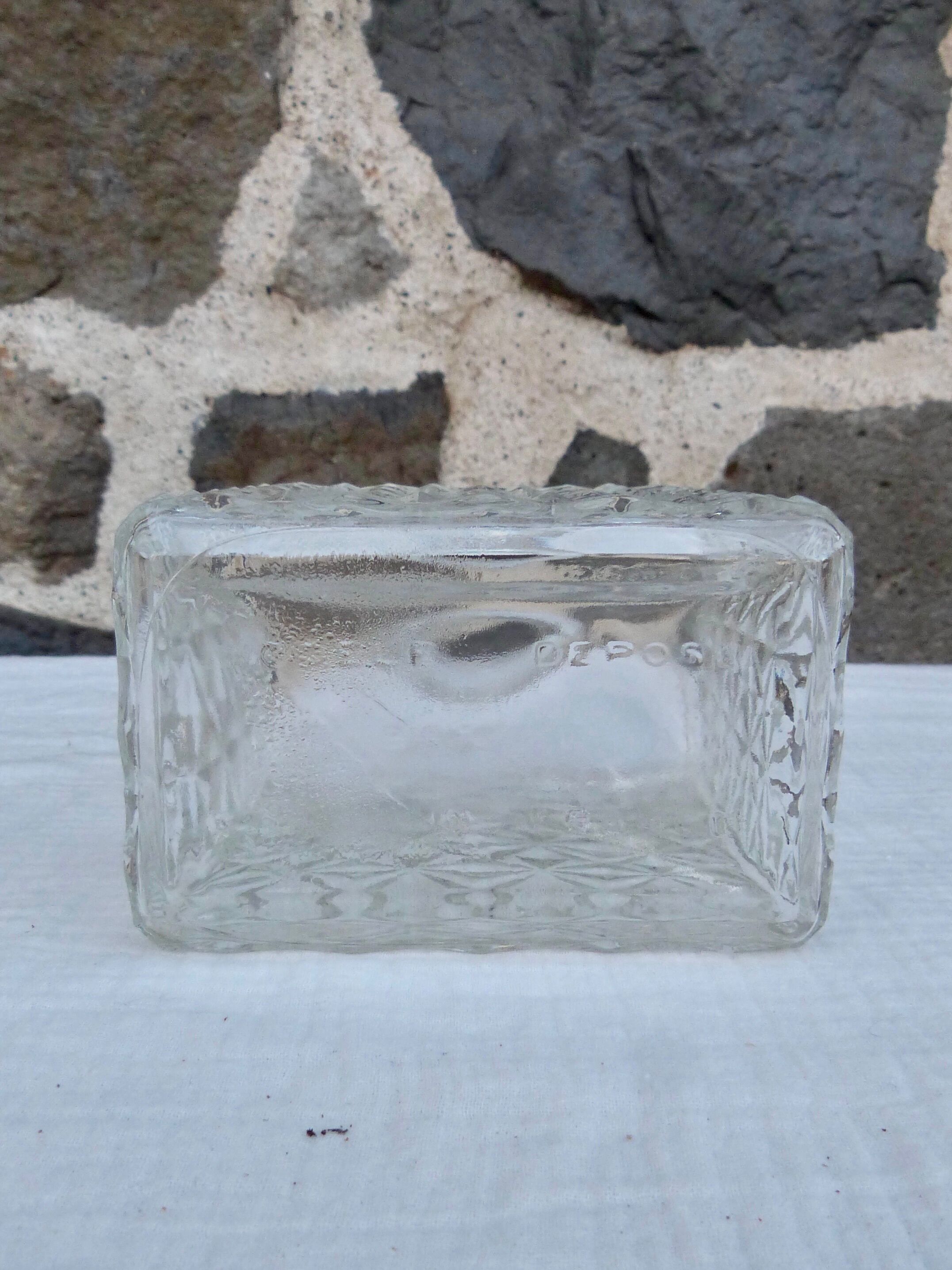 Glass whisky decanter