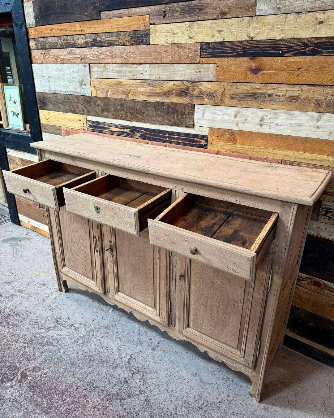 Buffet 3 portes en orme - 19ème siècle