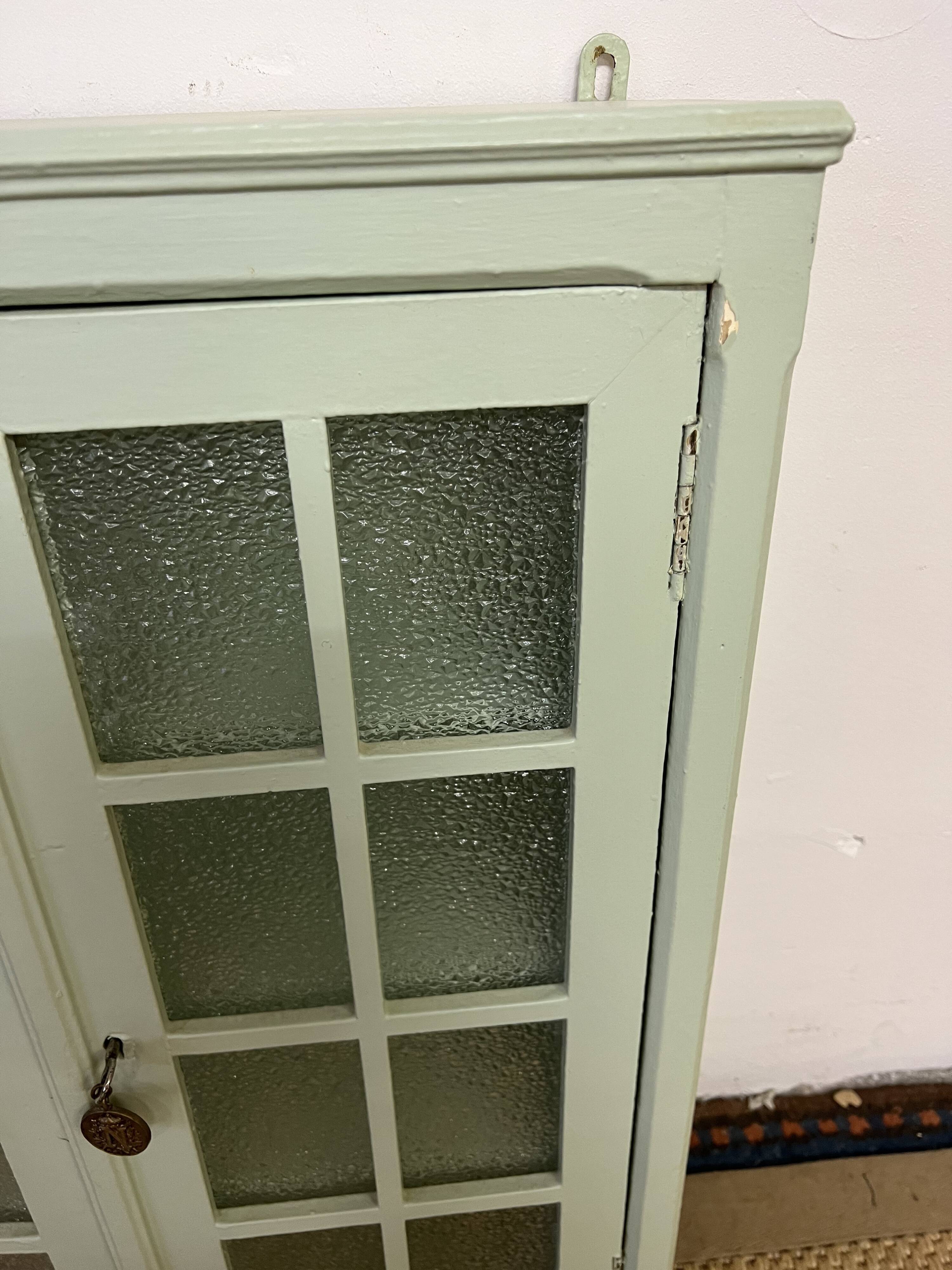 Small vintage medicine cabinet